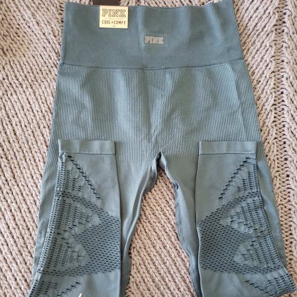 💋SOLD-VS high waist ankle pants - Picture 2 of 8